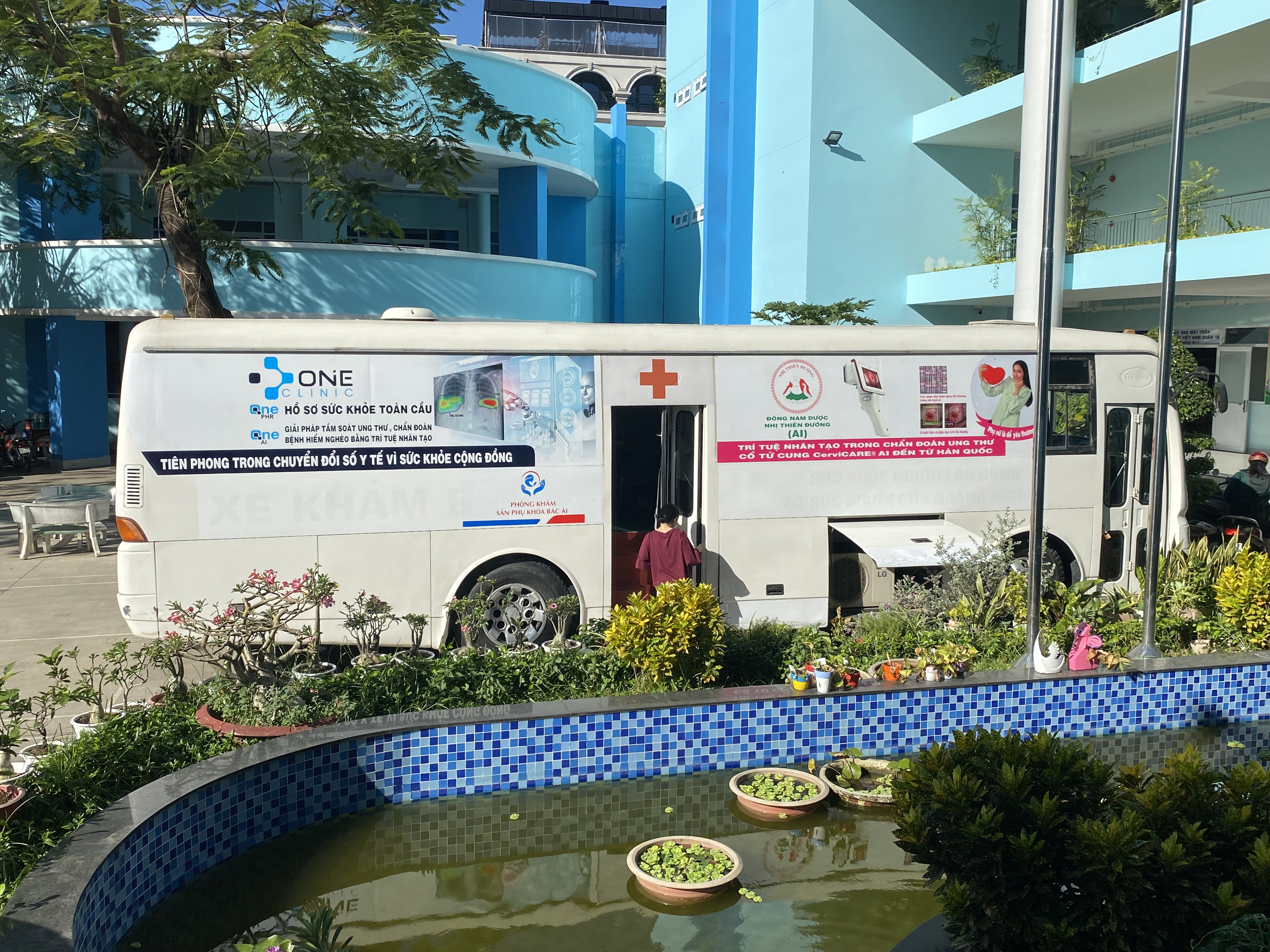 Áp dụng hệ thống sàn lọc ung thư cổ tử cung CerviCare AI trong chương trình khám sức khỏe cho các phụ nữ dân tộc có hoàn cảnh khó khăn trên địa bàn quận 10